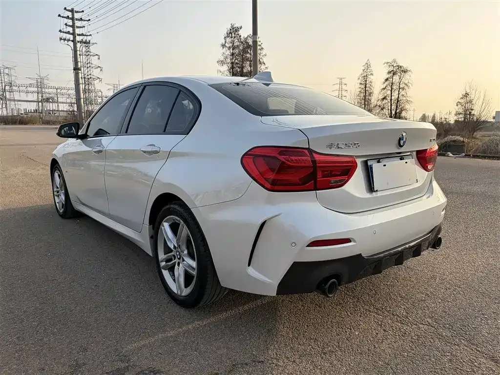 BMW 1 Series 2021 из CN, фото 4