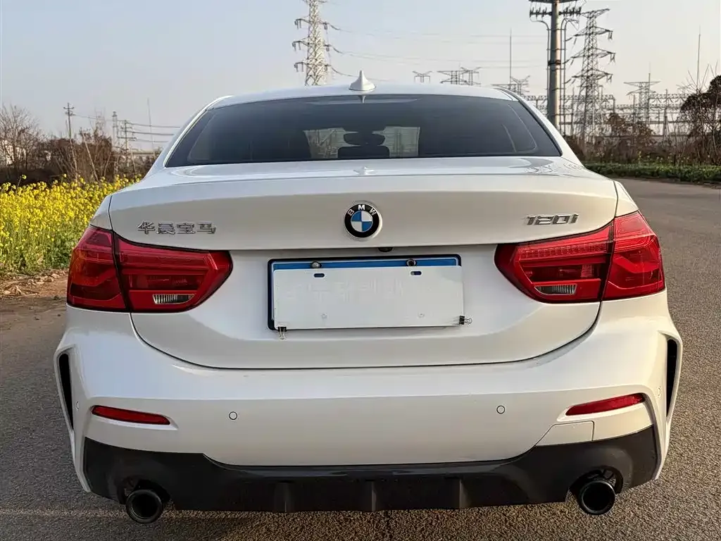BMW 1 Series 2021 из CN, фото 8