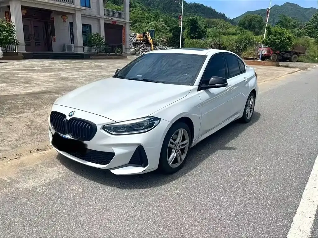 BMW 1 Series — фото 1