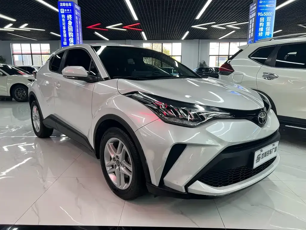 Toyota C-HR 2023 из CN, фото 2