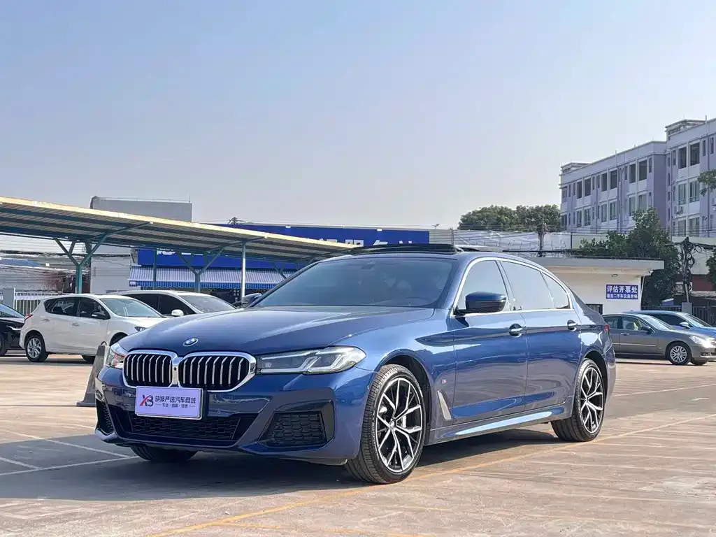 BMW 5 Series — фото 1