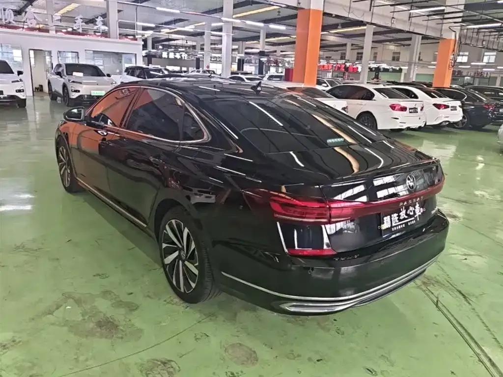 Volkswagen Passat — фото 9