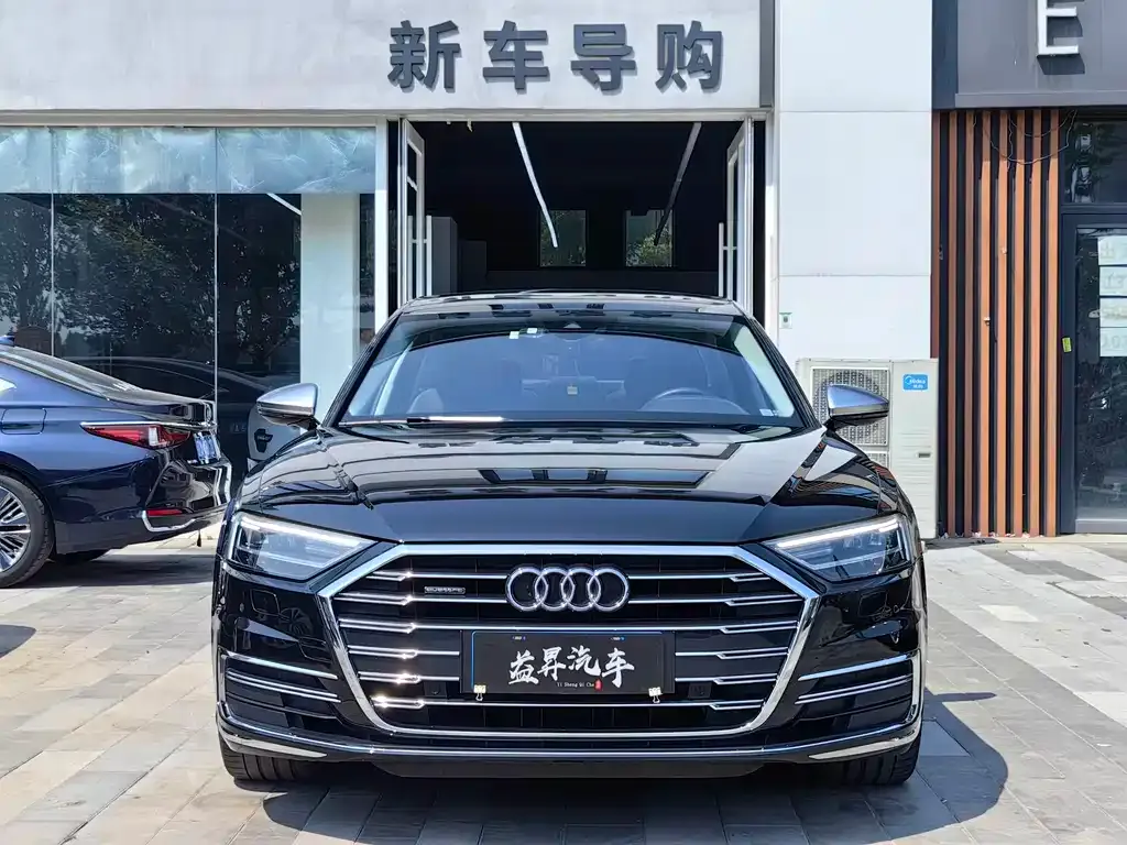 Audi A8 — фото 3