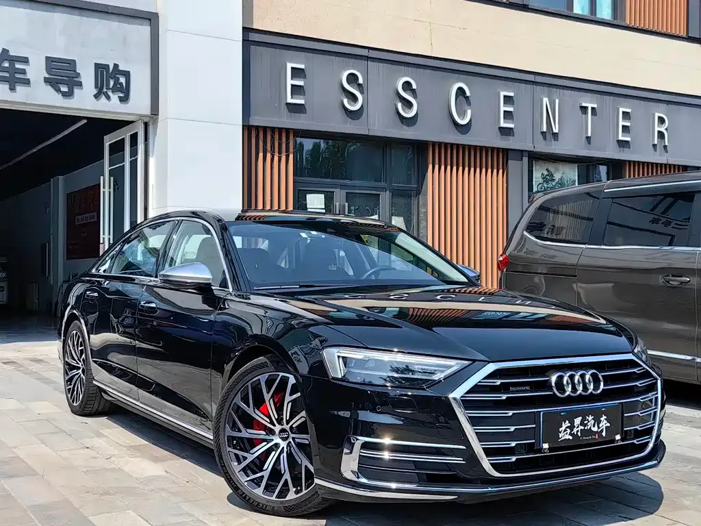 Audi A8 — фото 7