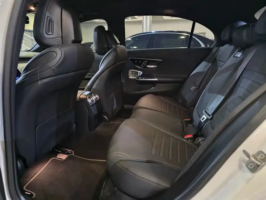 Mercedes-Benz C-Class 2024 из CN, фото 4
