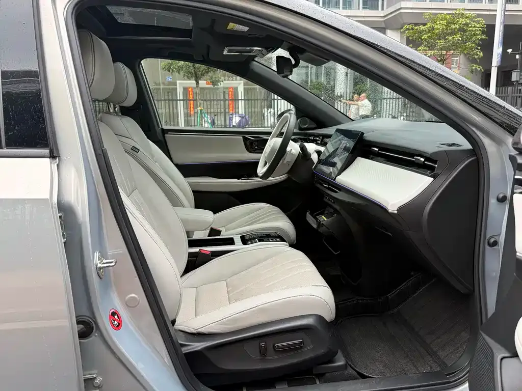 Honda e:NP2 2025 из CN, фото 3