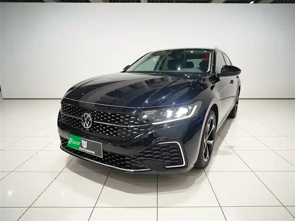 Volkswagen Passat — фото 1