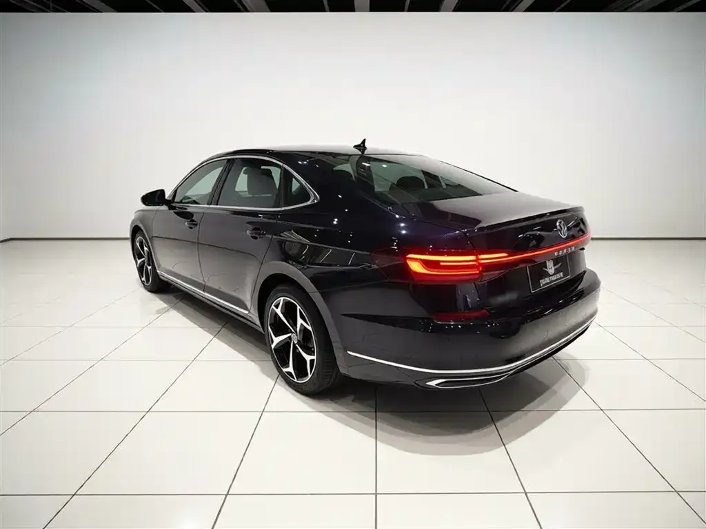 Volkswagen Passat — фото 6