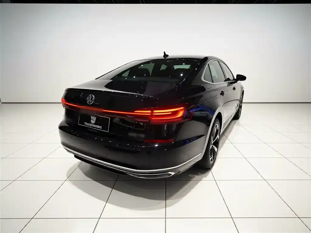Volkswagen Passat — фото 4