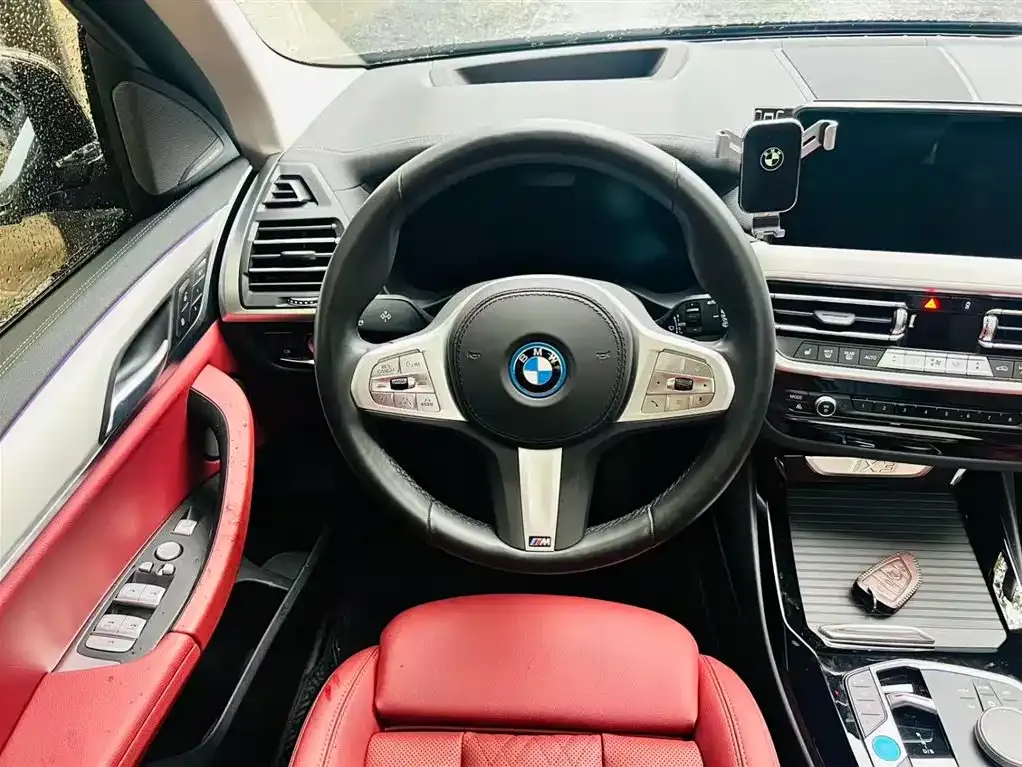 BMW iX3 2024 из CN, фото 2