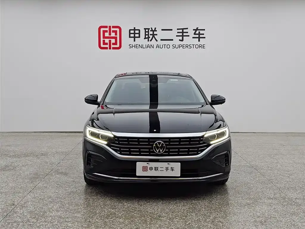 Volkswagen Passat — фото 1