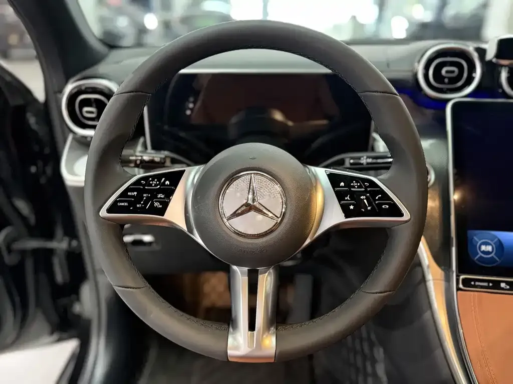 Mercedes-Benz GLC — фото 2
