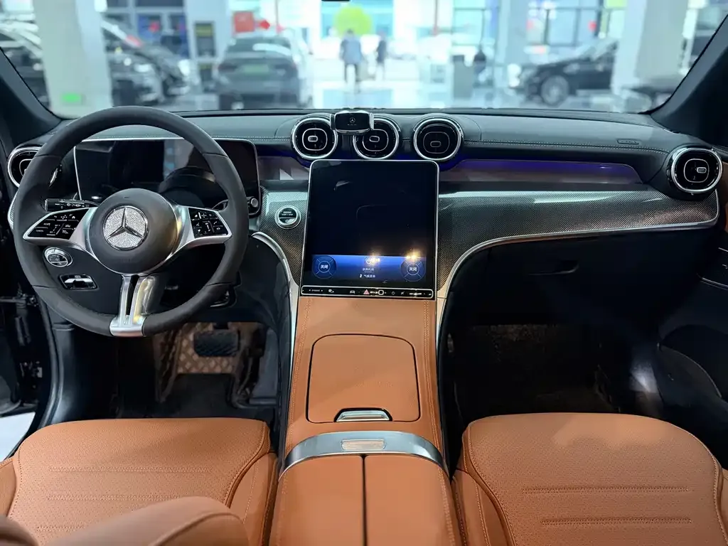 Mercedes-Benz GLC — фото 4