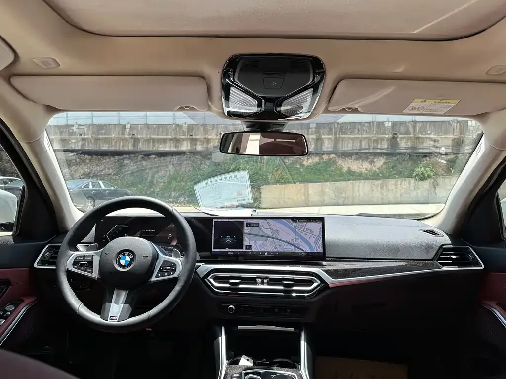 BMW 3 Series 2024 из CN, фото 9