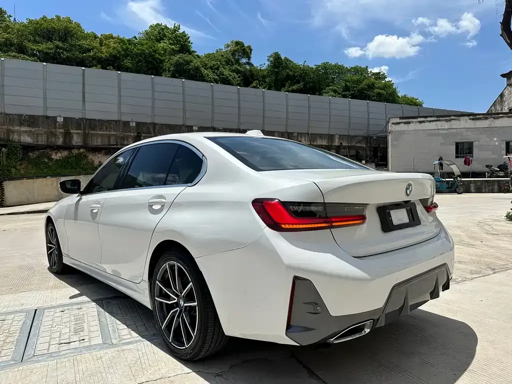 BMW 3 Series 2024 из CN, фото 7