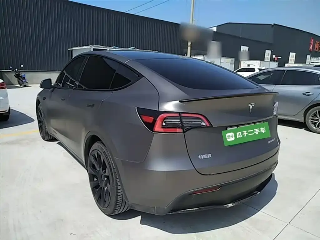 Tesla Model Y — фото 9