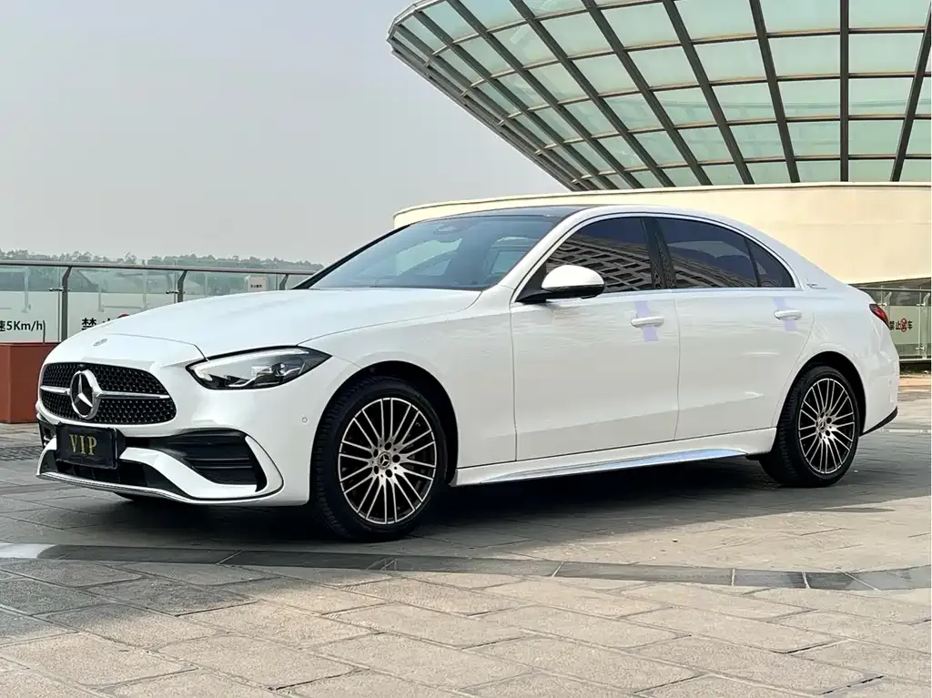Mercedes-Benz C-Class — фото 1