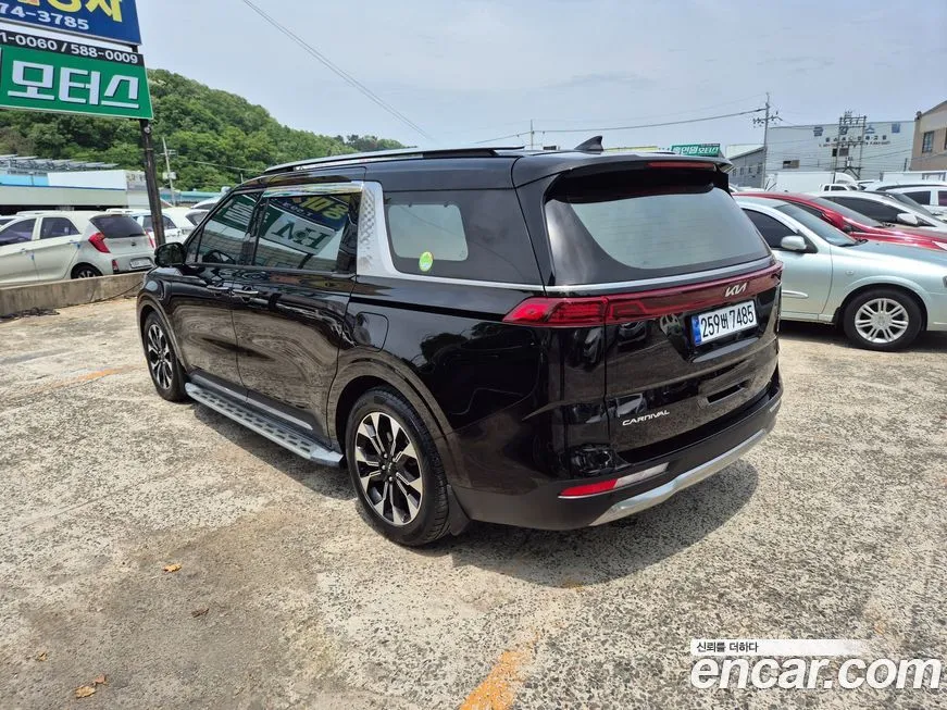 Kia Carnival — фото 10