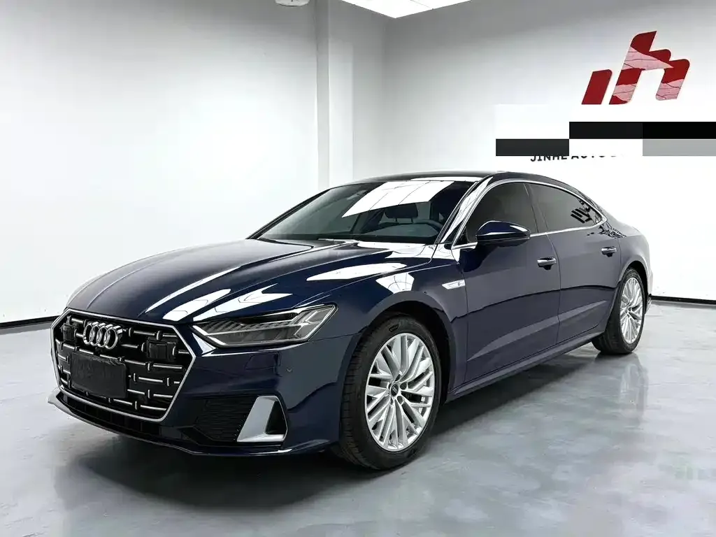 Audi A7L — фото 1