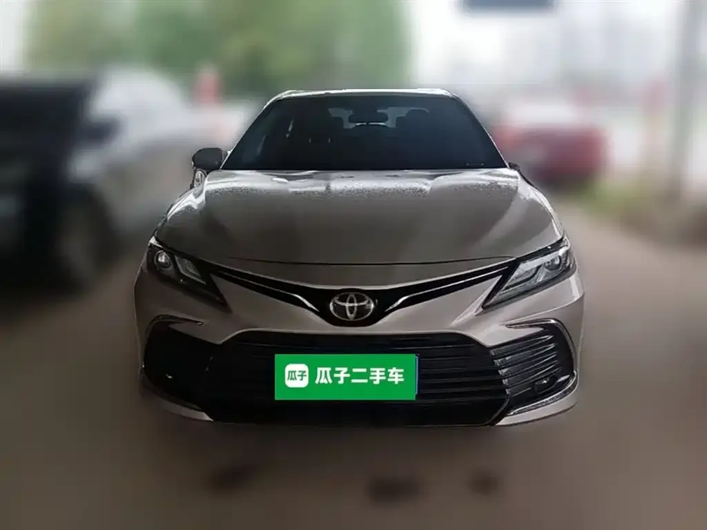 Toyota Camry — фото 4