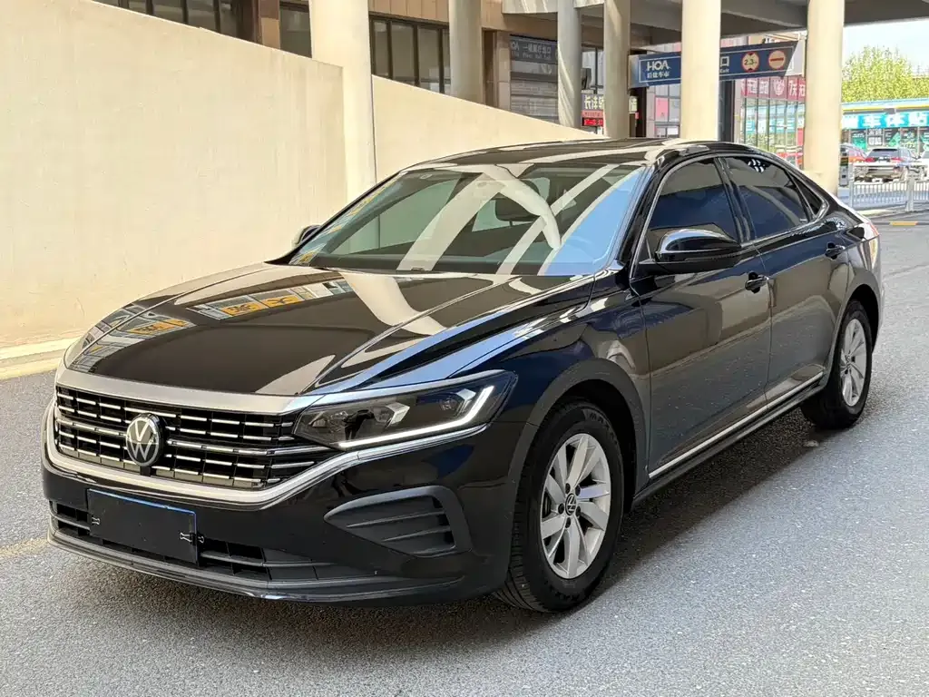 Volkswagen Passat — фото 1