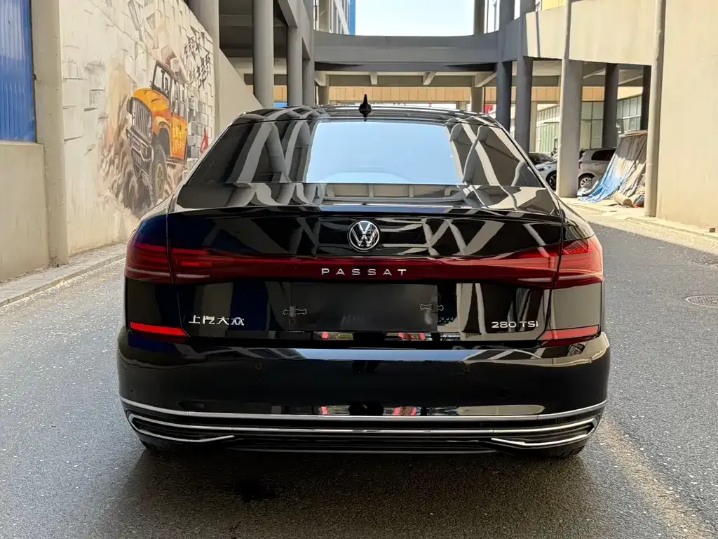 Volkswagen Passat — фото 10