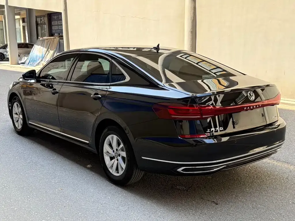 Volkswagen Passat — фото 5