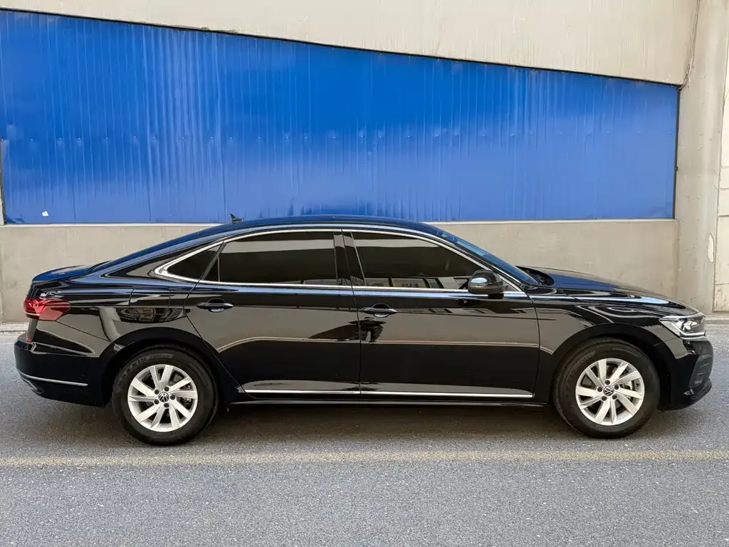 Volkswagen Passat — фото 3