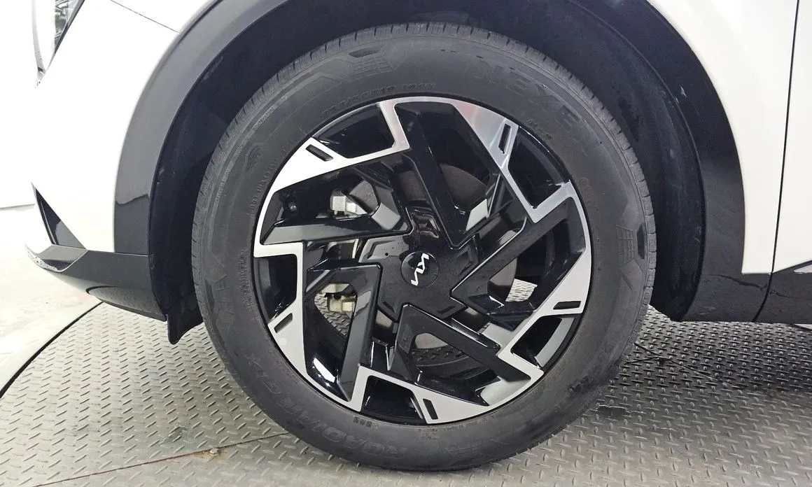 Kia Sportage — фото 9