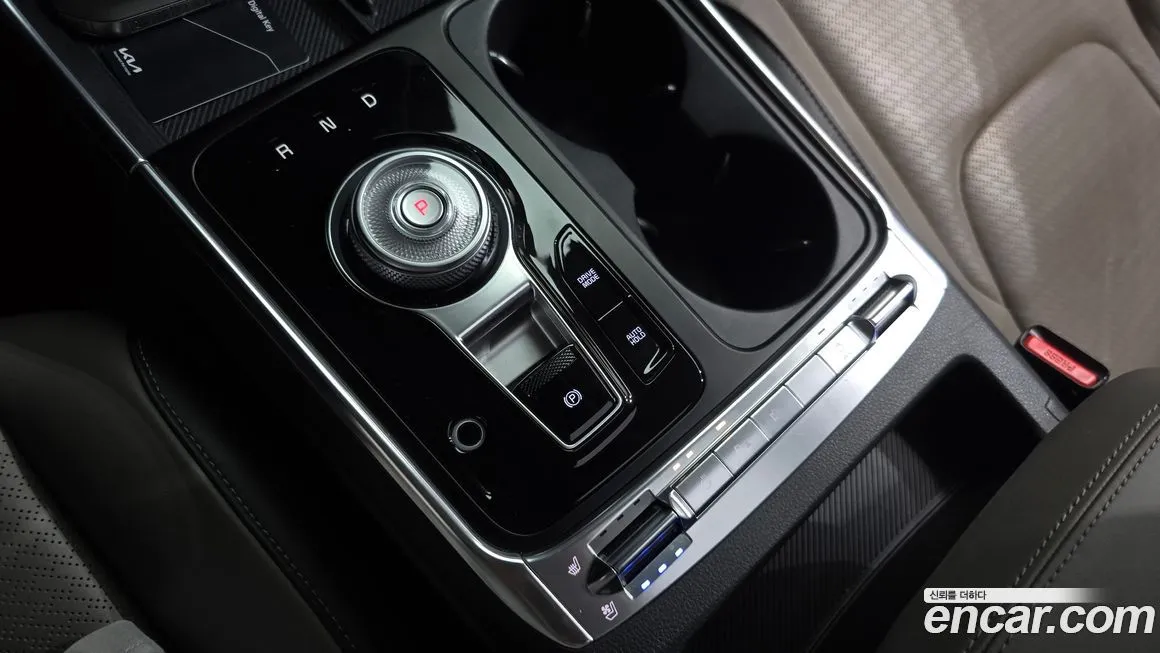 Kia Carnival — фото 9