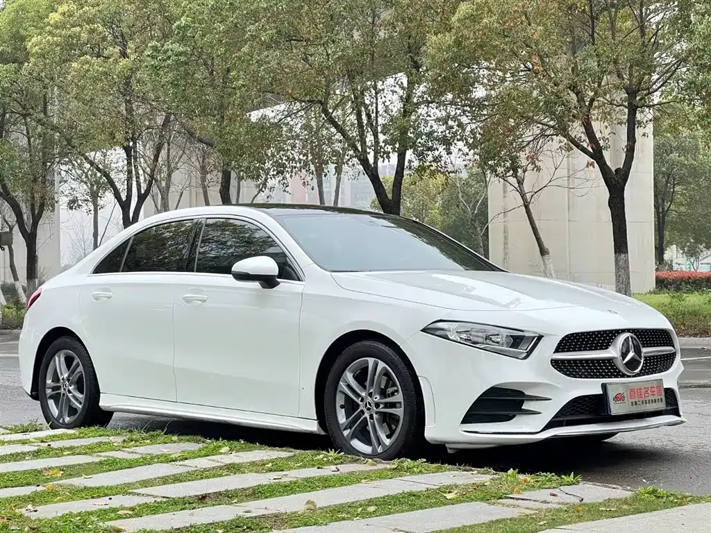 Mercedes-Benz A-Class 2023 из CN, фото 8