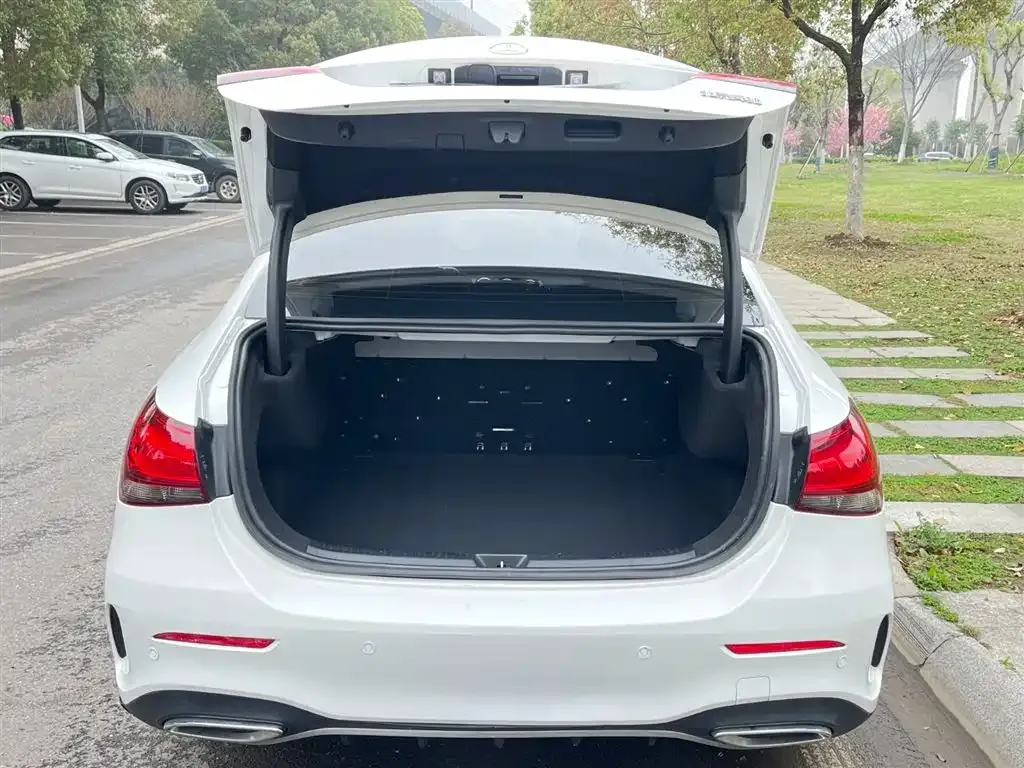 Mercedes-Benz A-Class 2023 из CN, фото 4