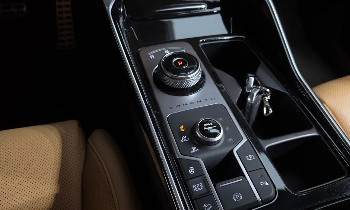 Kia Sorento — фото 10