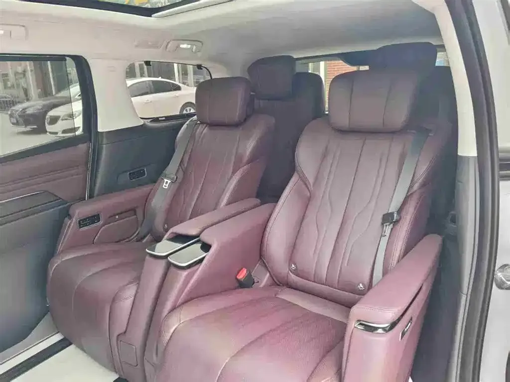 Buick Century 2023 из CN, фото 6