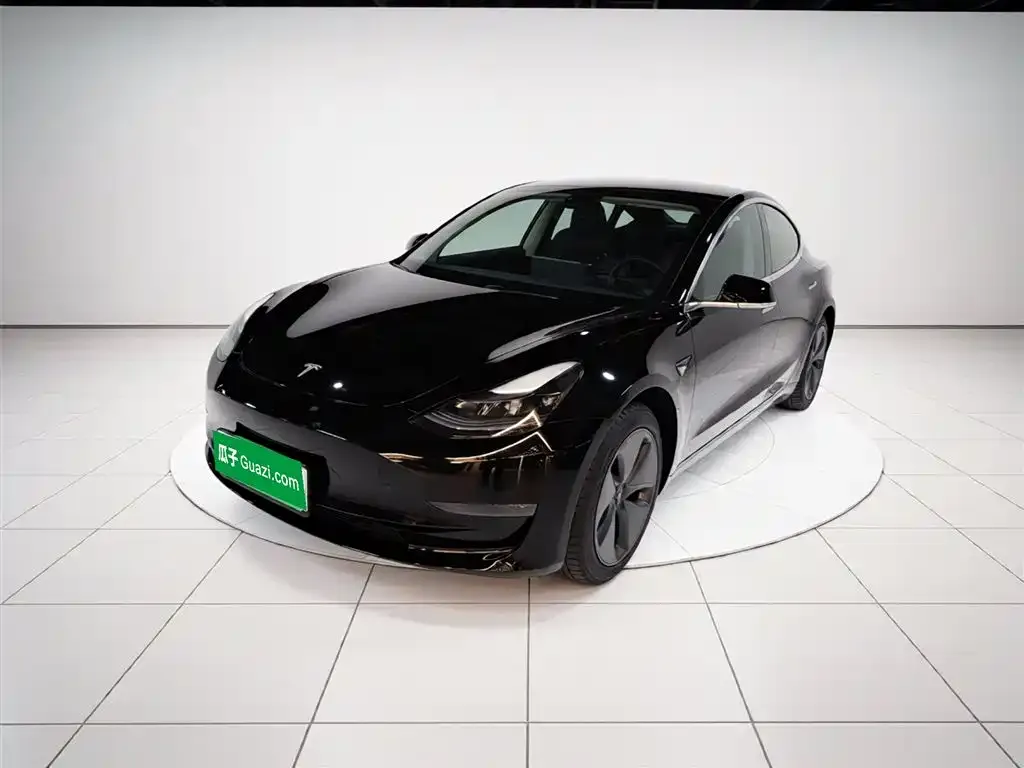 Tesla Model 3 — фото 5