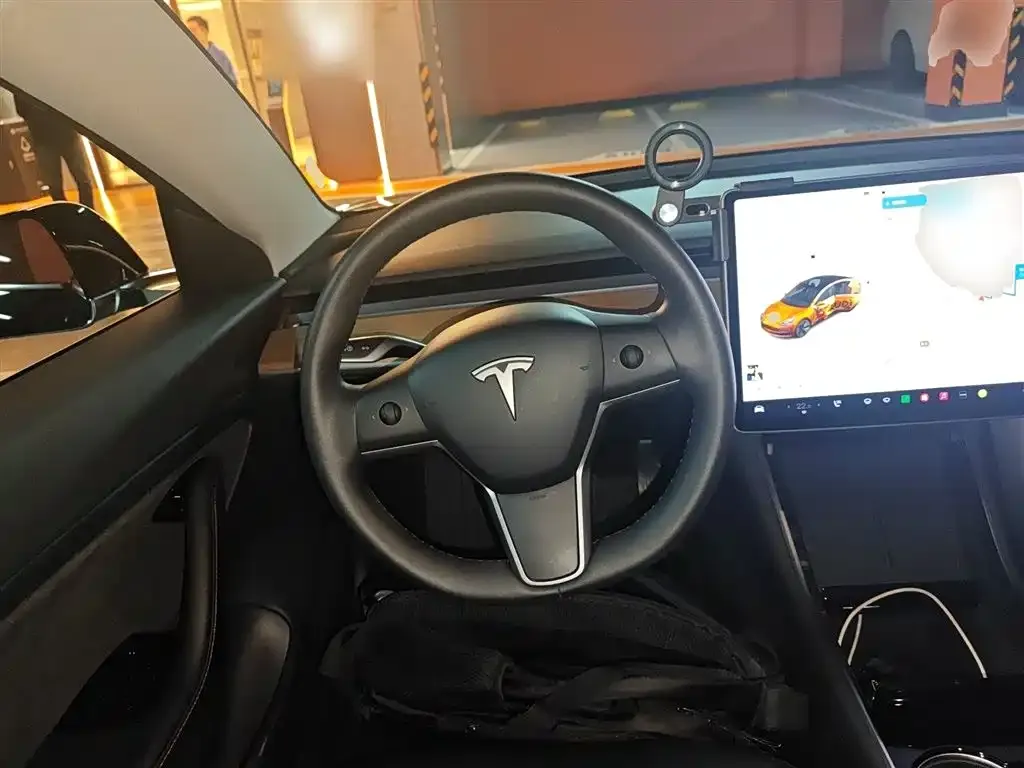 Tesla Model 3 — фото 3