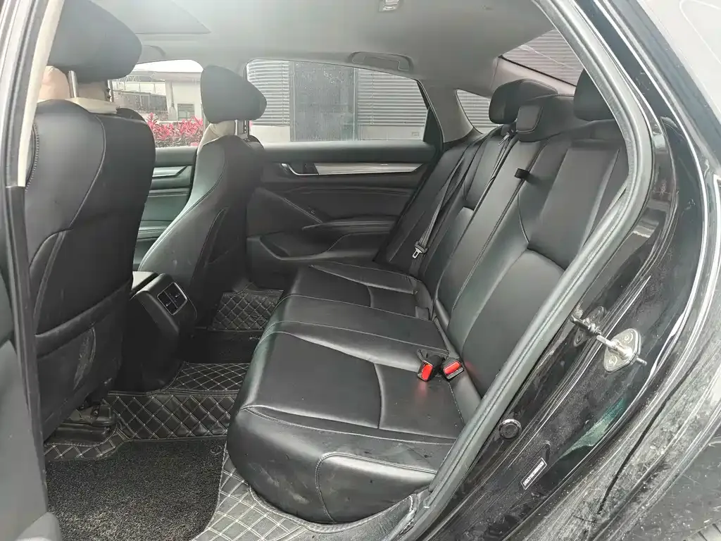Honda Accord — фото 2