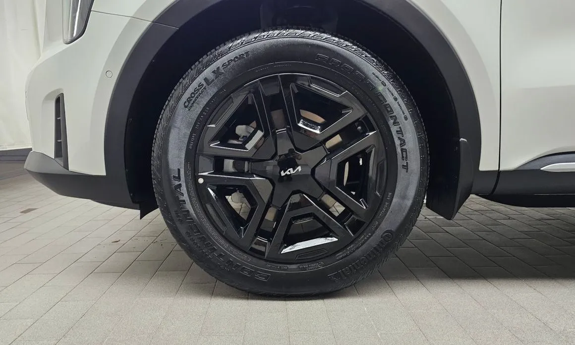 Kia Sorento — фото 9