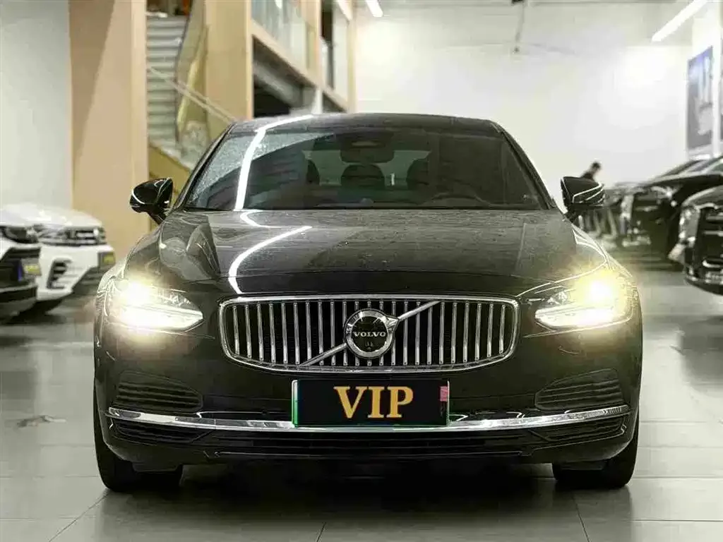 Volvo S90 PHEV 2024 из CN, фото 7