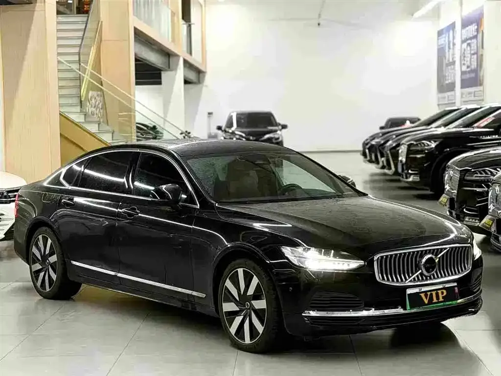 Volvo S90 PHEV 2024 из CN, фото 8