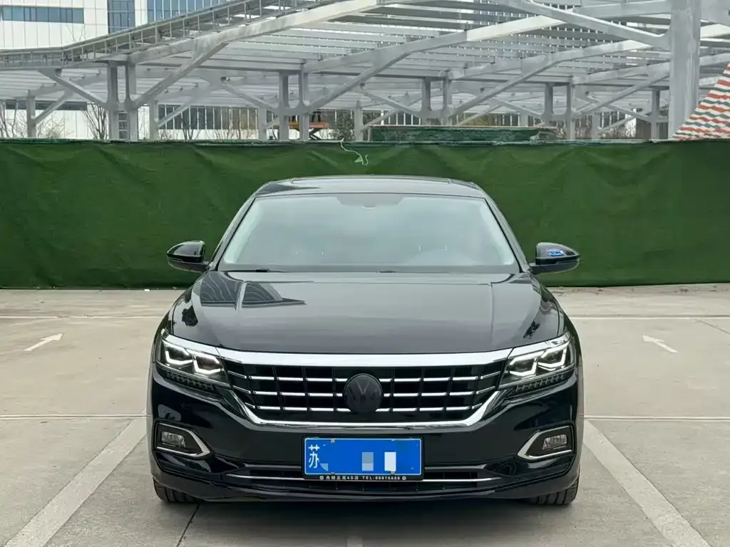 Volkswagen Passat — фото 2