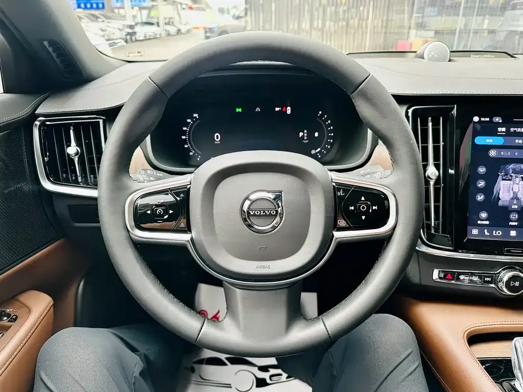 Volvo S90 — фото 6