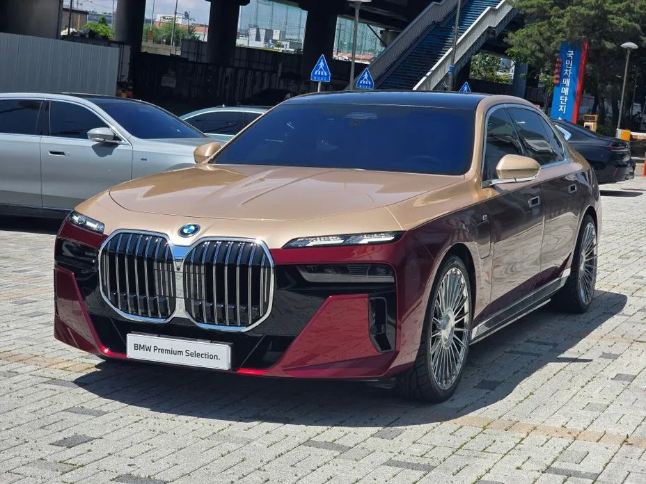 BMW 7-Series