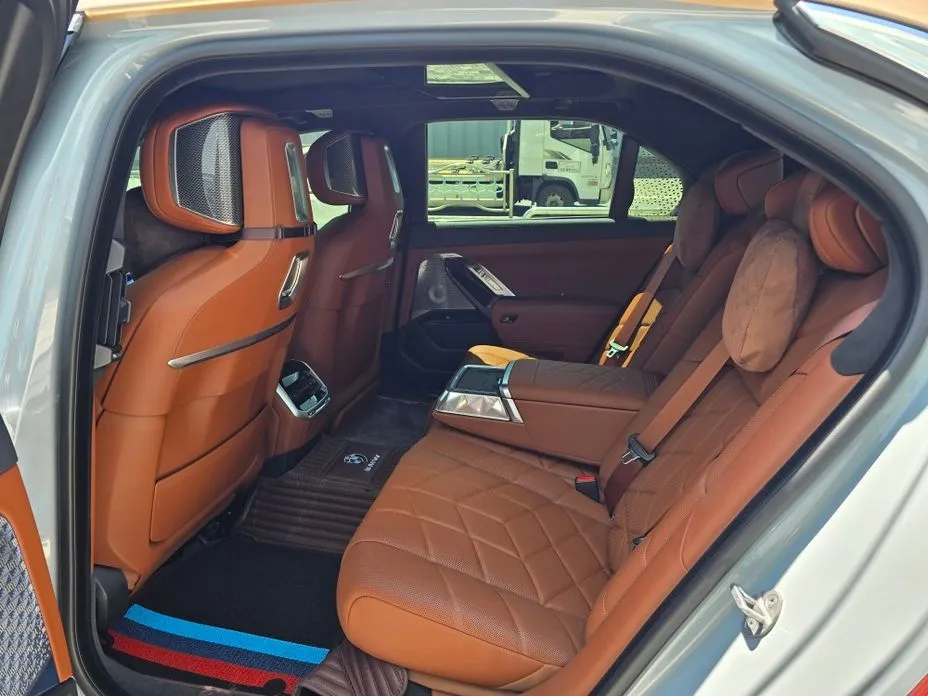 BMW 7-Series 2024 из KR, фото 9