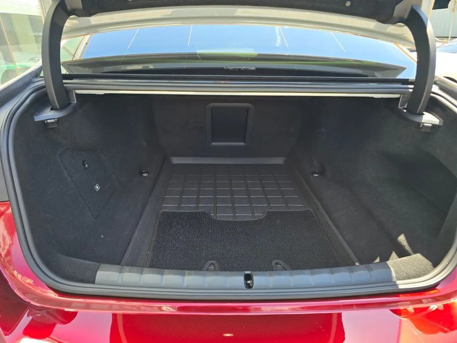 BMW 7-Series 2024 из KR, фото 4