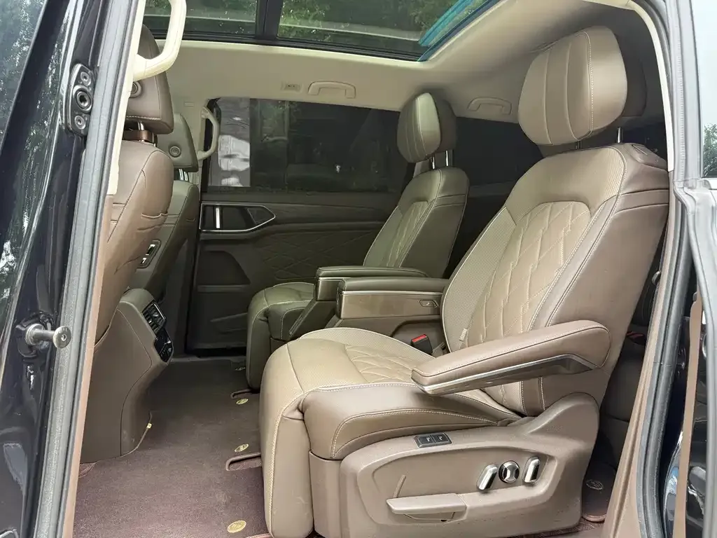 Volkswagen Viloran 2023 из CN, фото 2