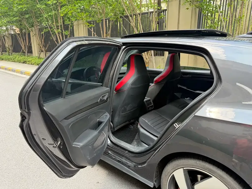 Volkswagen Golf GTI 2022 из CN, фото 5