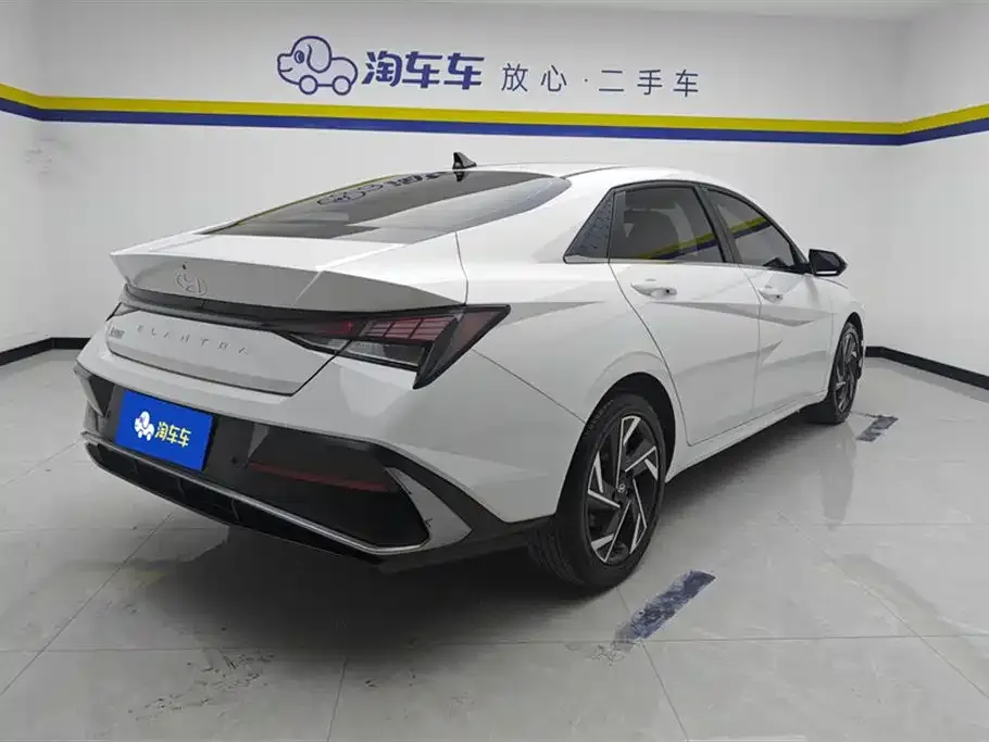 Hyundai Elantra 2024 из CN, фото 10