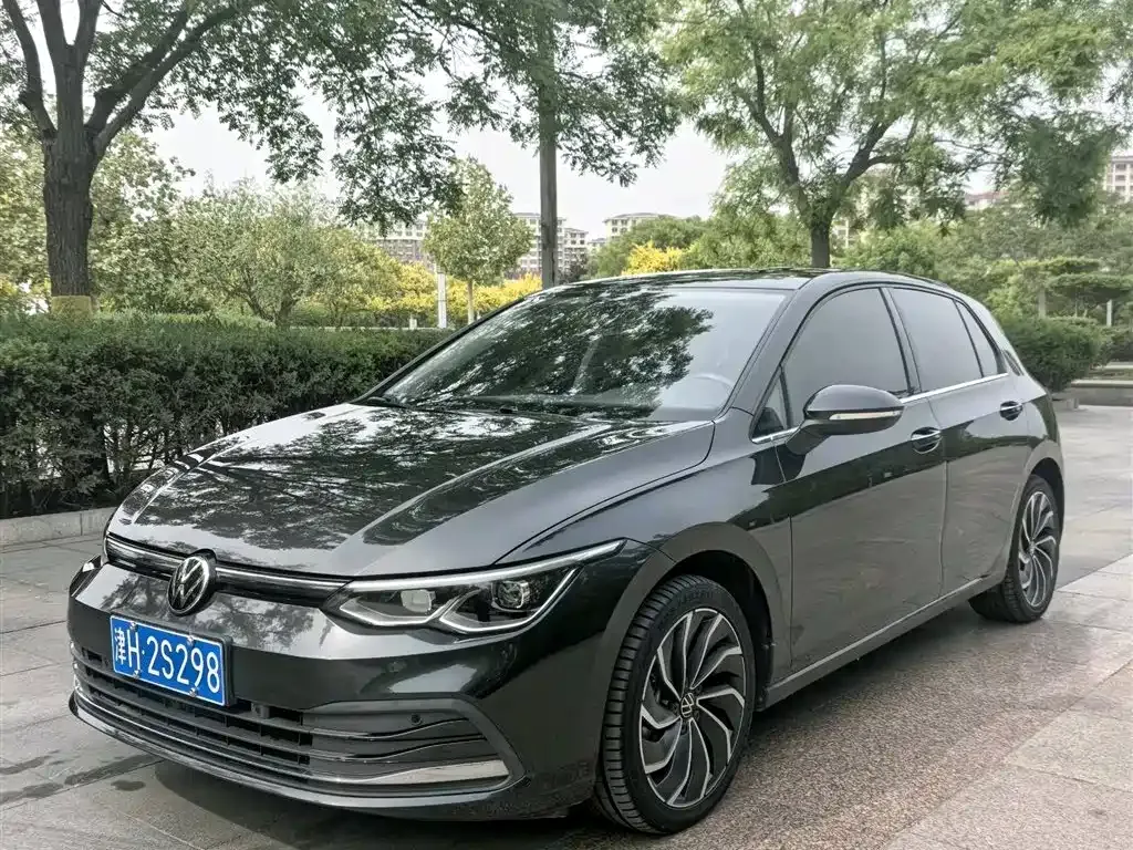 Volkswagen Golf 2023 из CN, фото 1