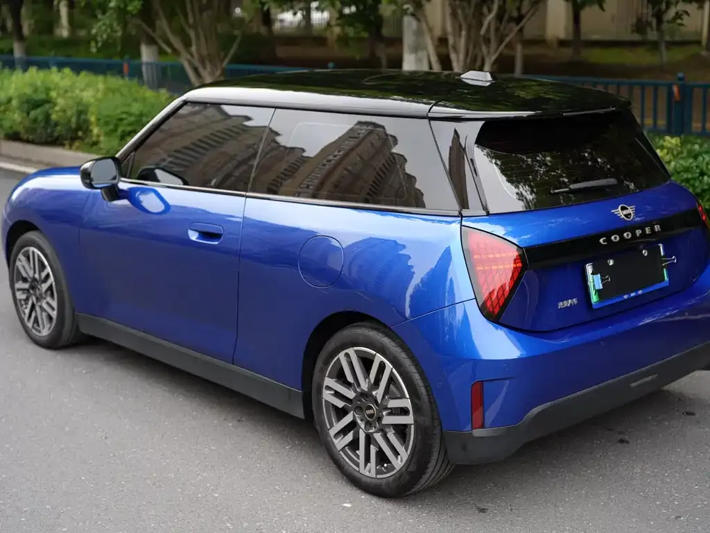 MINI Cooper EV 2024 из CN, фото 6